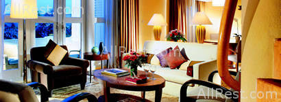 The Fullerton Hotel Singapore 9